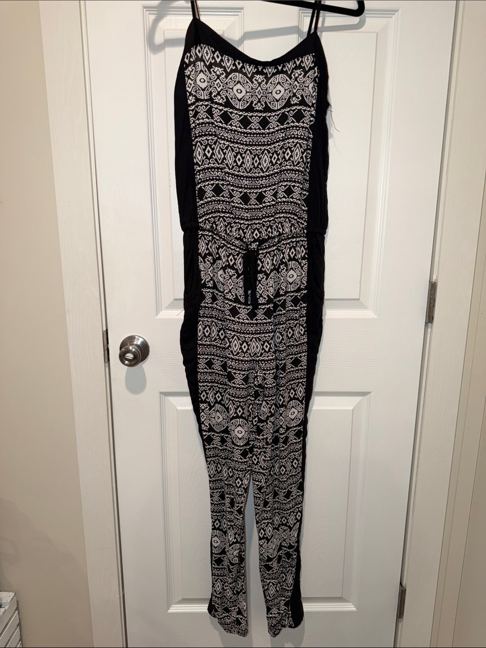 Rue21 Black and White Printed Strapless-Style Jumpsuit